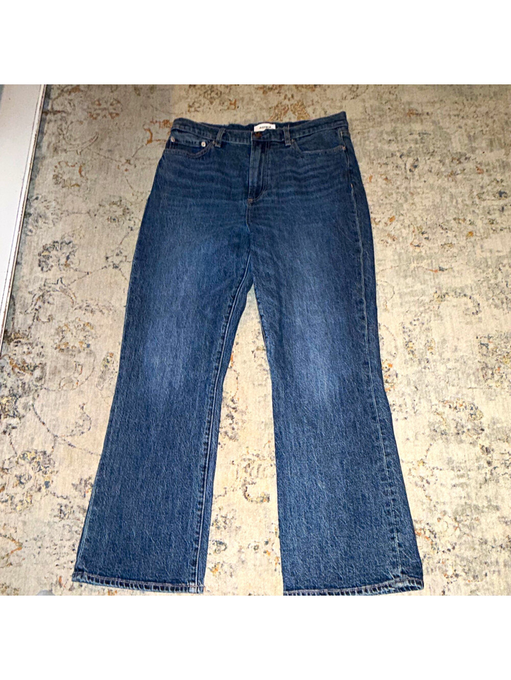 Pistola Women’s Straight Leg Jeans Medium Wash Blue Denim Stretch 5-Pocket A212